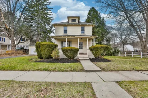 18 Sargent Avenue Nashua NH 03064-1804