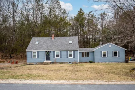 11 Deer Run Circle Kingston NH 03848