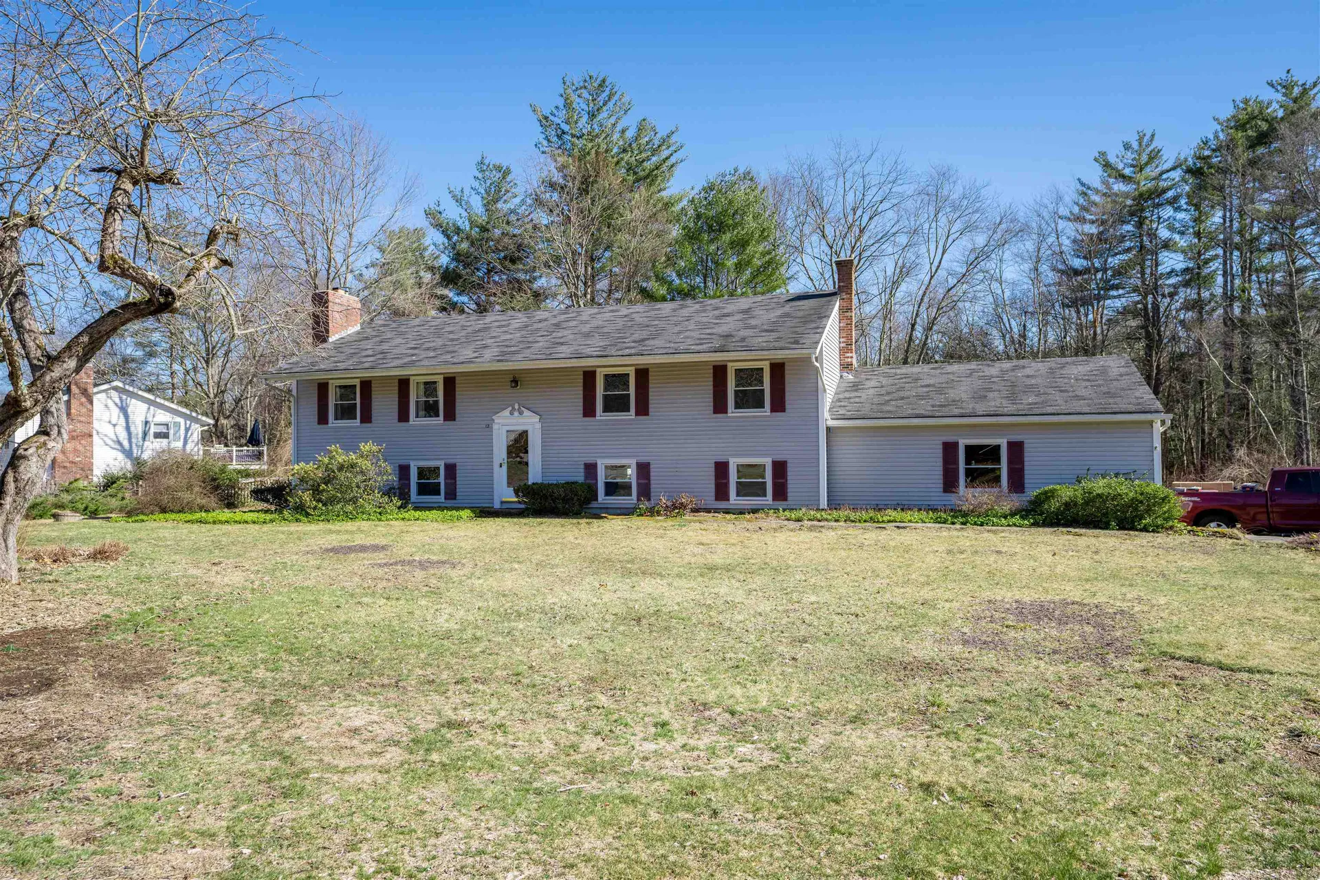 12 Appledor Road Bedford NH 03110