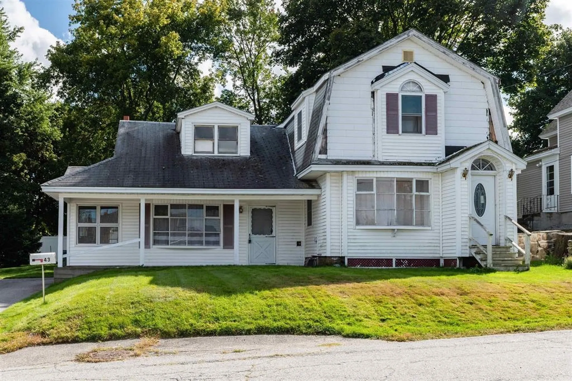 43 Oakwood Avenue Manchester NH 03103