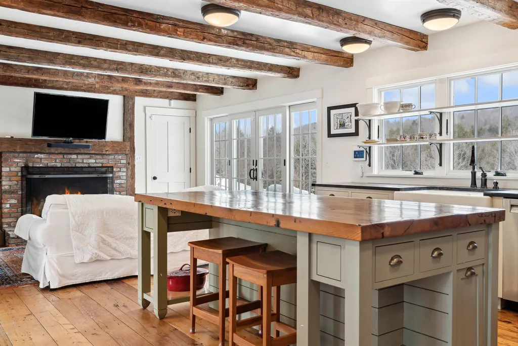 2000 High Pastures Road Pomfret VT 05053