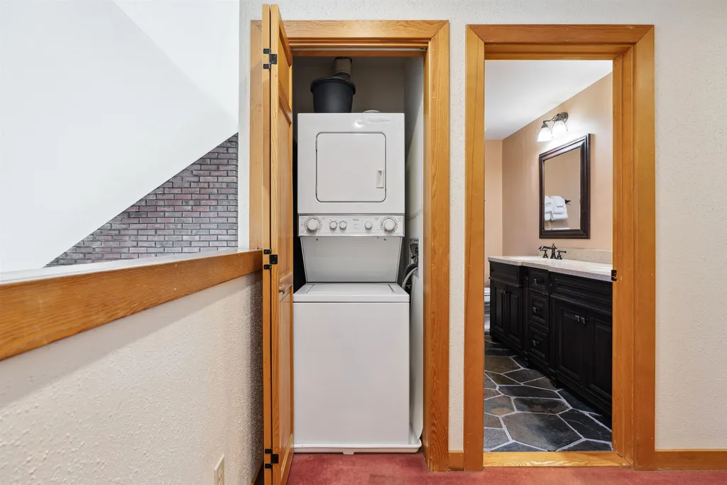 91 East Glade Road Killington VT 05751