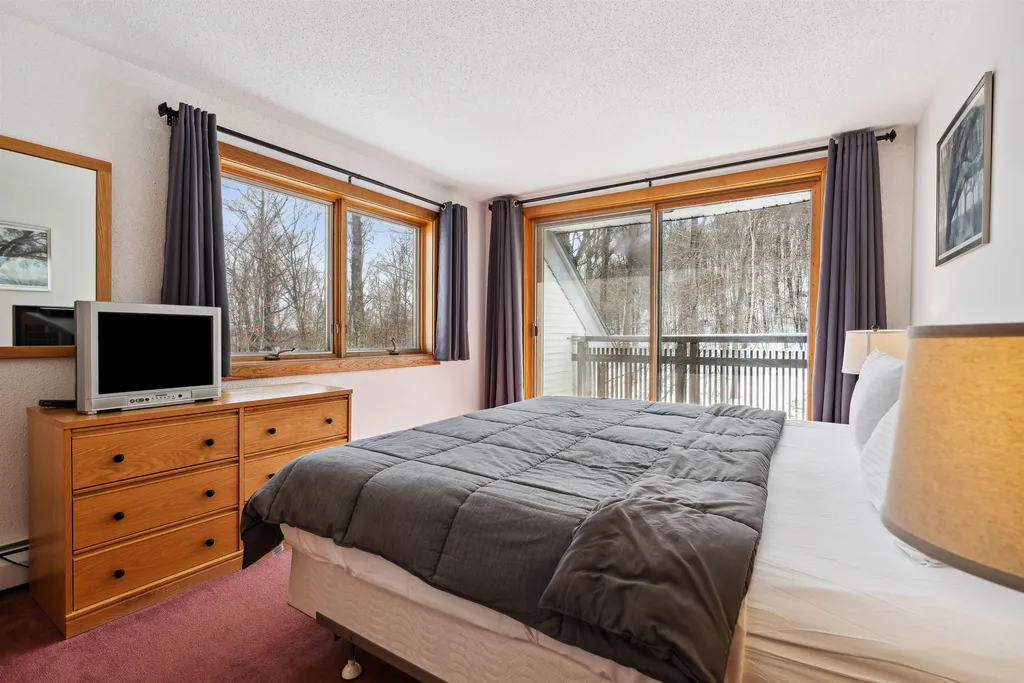 91 East Glade Road Killington VT 05751