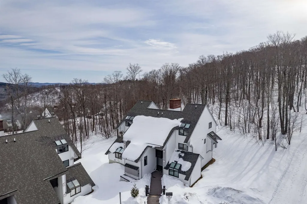 91 East Glade Road Killington VT 05751