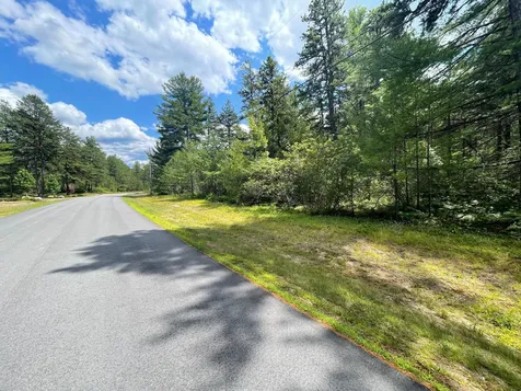 26 Logan Way Ossipee NH 03890