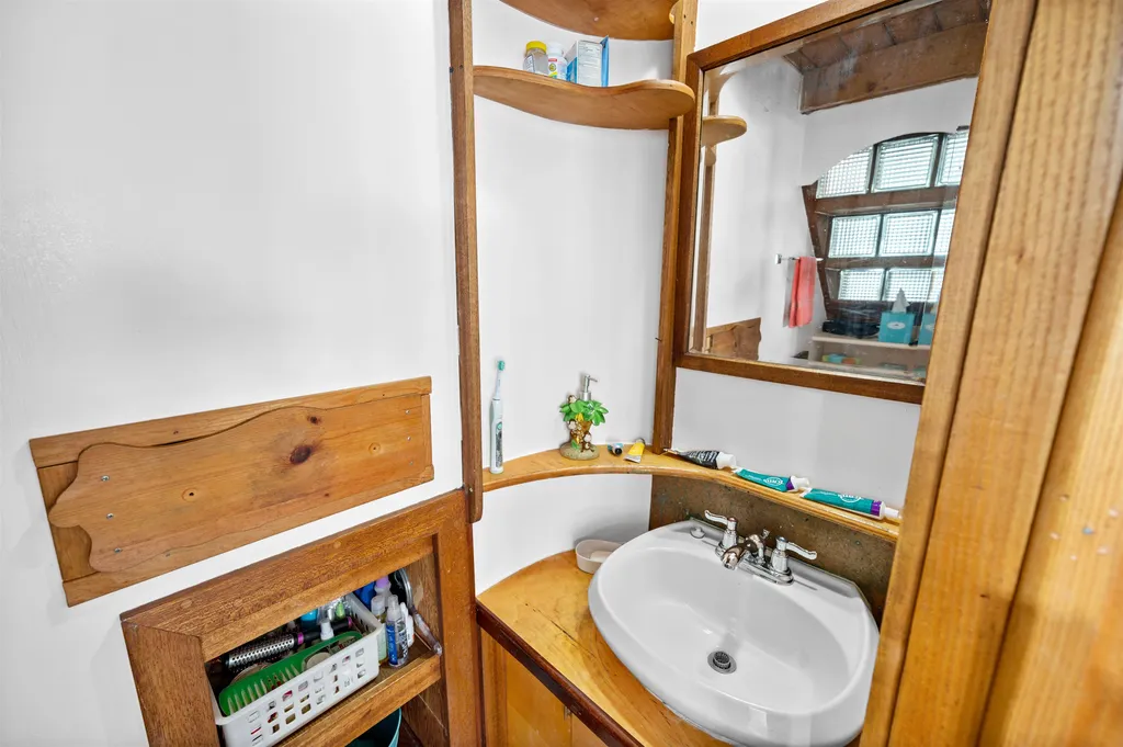 16 Dimetro Road Warren VT 05674