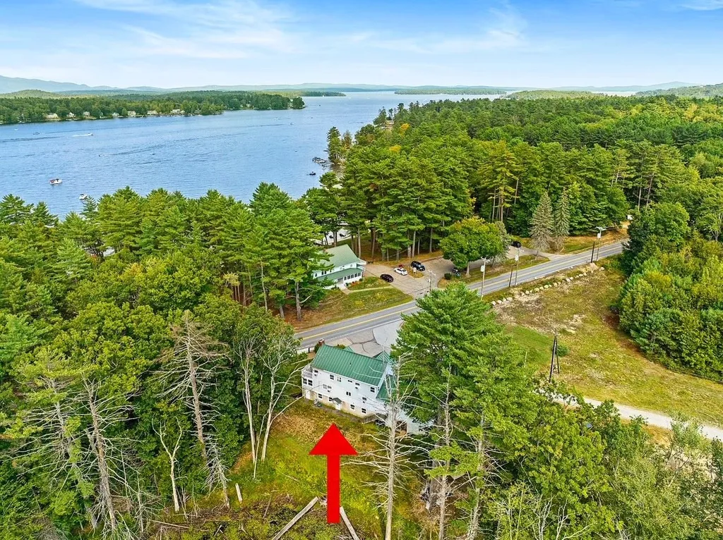 416 Weirs Road Gilford NH 03249