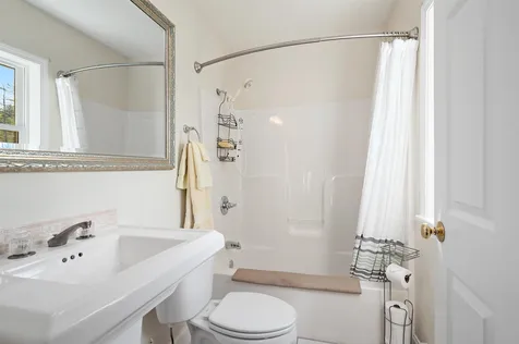 416 Weirs Road Gilford NH 03249