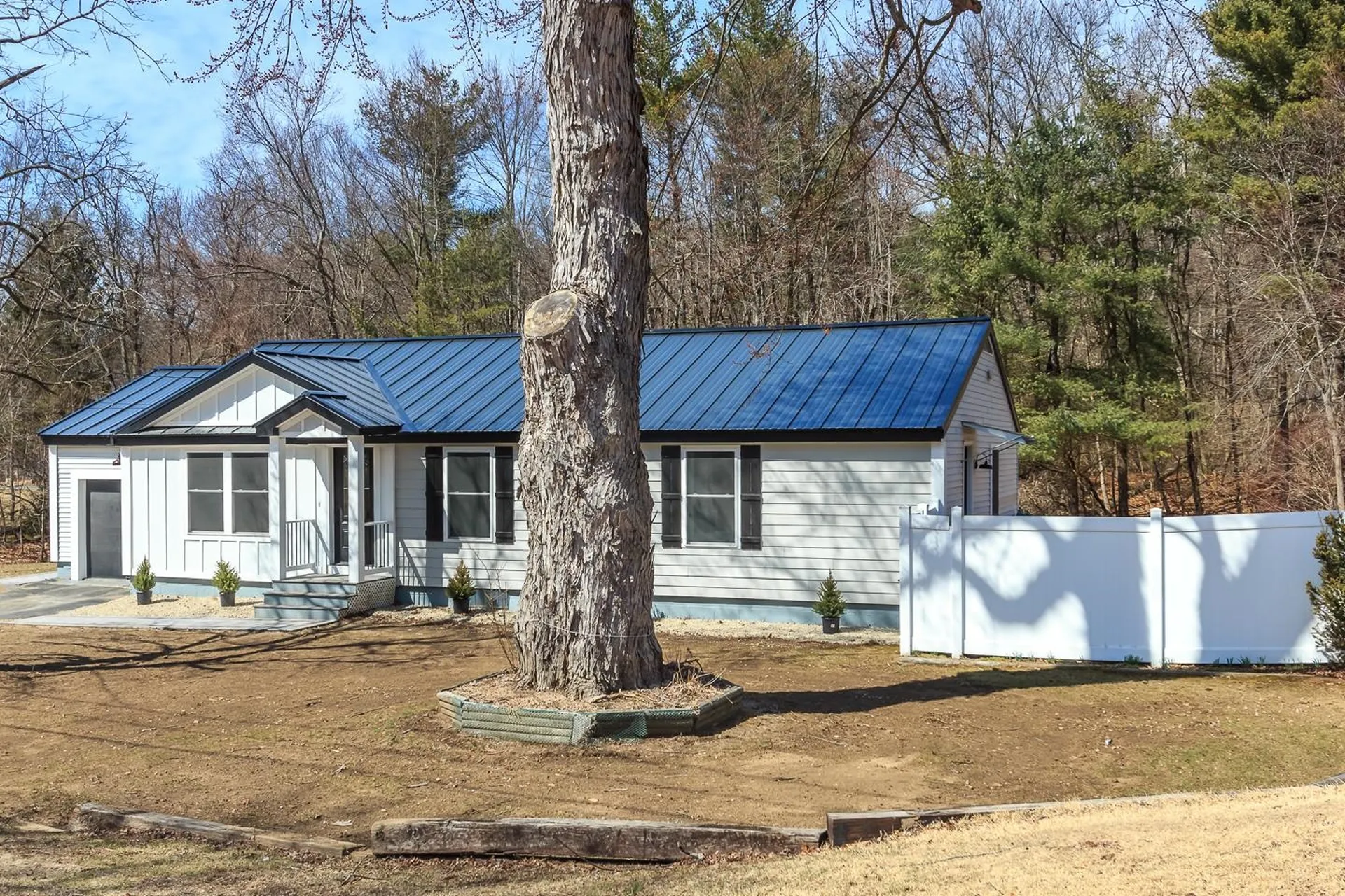 7 Frenette Drive Hudson NH 03051
