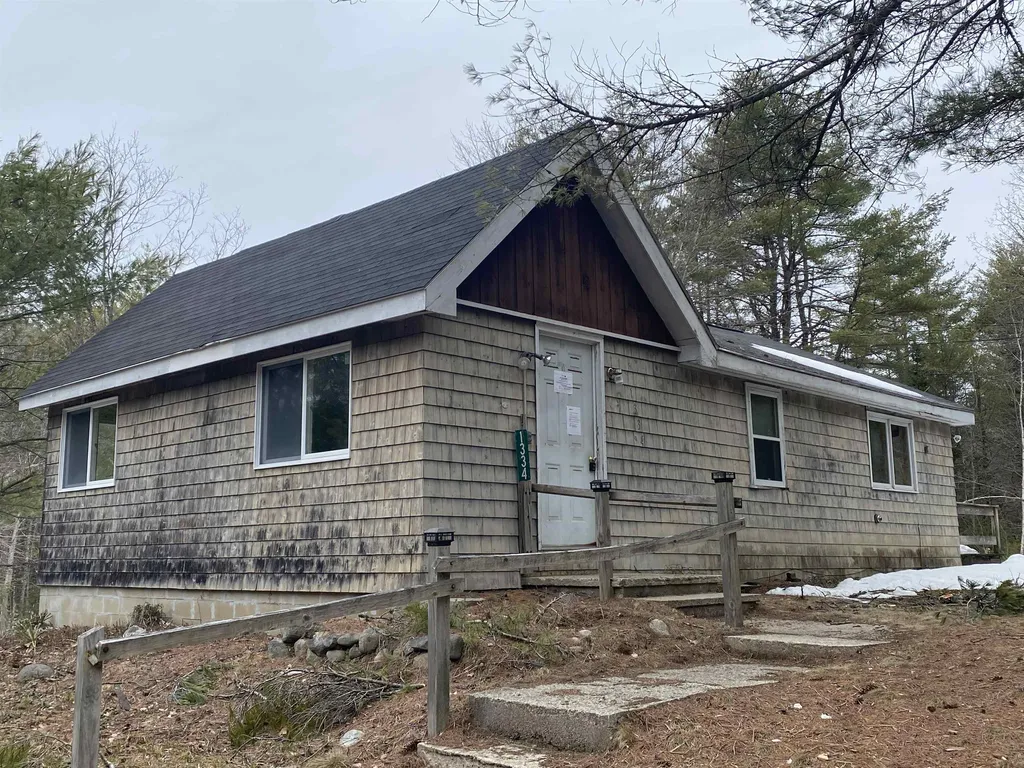 1334 Province Lake Road Effingham NH 03882
