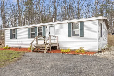 56 Squire Ridge Road Hampstead NH 03841