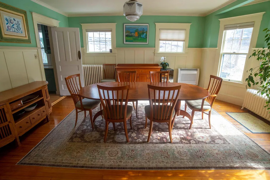 7 Clarendon Avenue Montpelier VT 05602