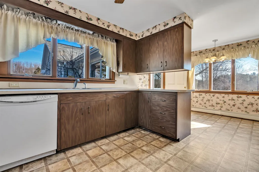 20 Sligo Road Rollinsford NH 03869
