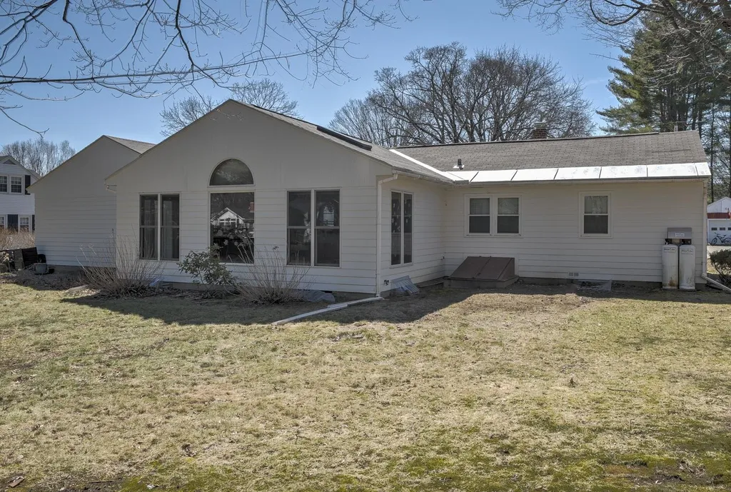 27 Hanover Street Keene NH 03431