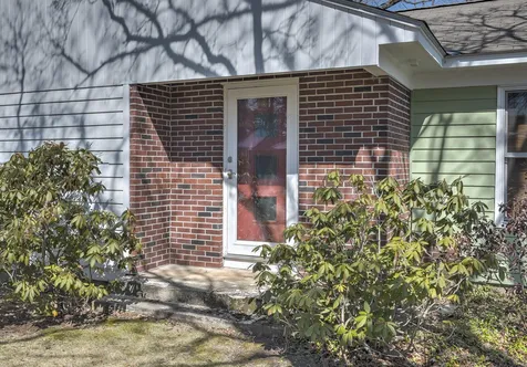 27 Hanover Street Keene NH 03431
