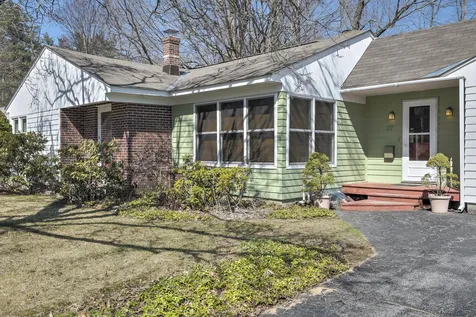 27 Hanover Street Keene NH 03431