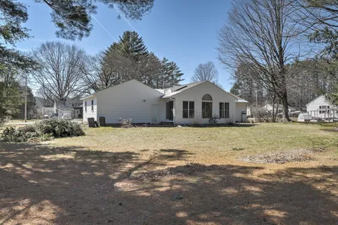 27 Hanover Street Keene NH 03431