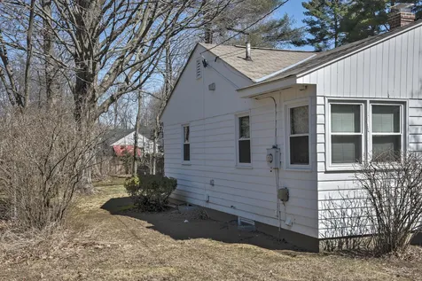 27 Hanover Street Keene NH 03431