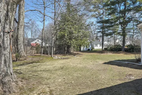 27 Hanover Street Keene NH 03431