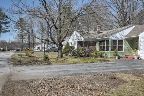 27 Hanover Street Keene NH 03431