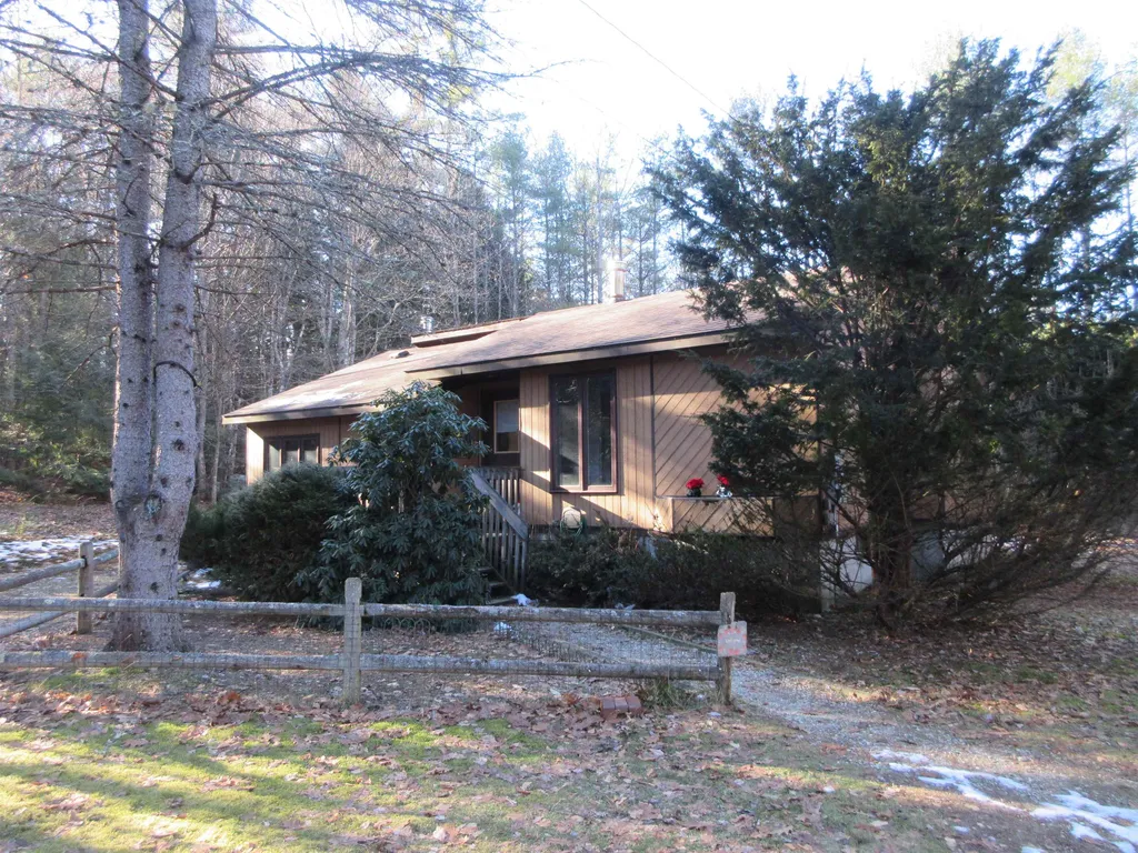 29 Trotter Lane Swanzey NH 03446