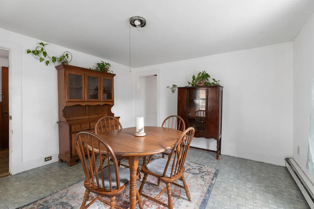 37 Bay Road Newmarket NH 03857