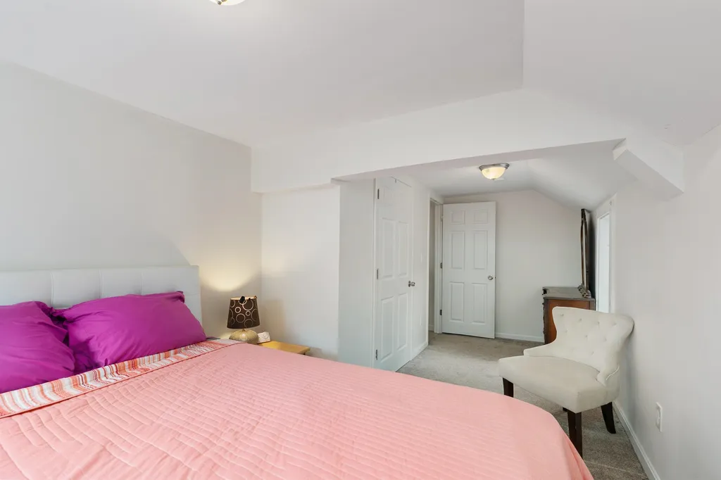37 Bay Road Newmarket NH 03857