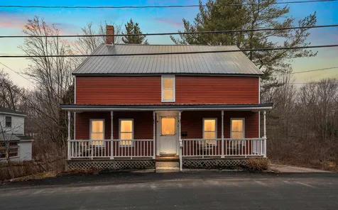 37 Bay Road Newmarket NH 03857