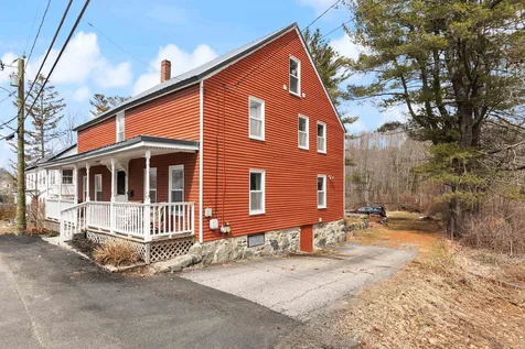 37 Bay Road Newmarket NH 03857
