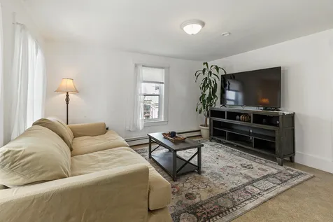 37 Bay Road Newmarket NH 03857