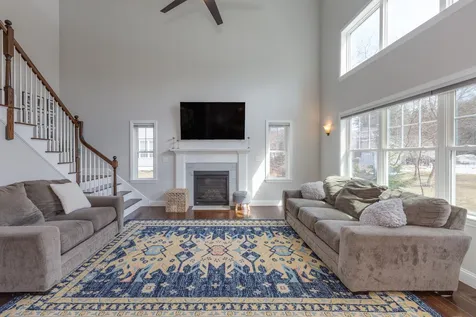 6 Goldenrod Lane Concord NH 03301