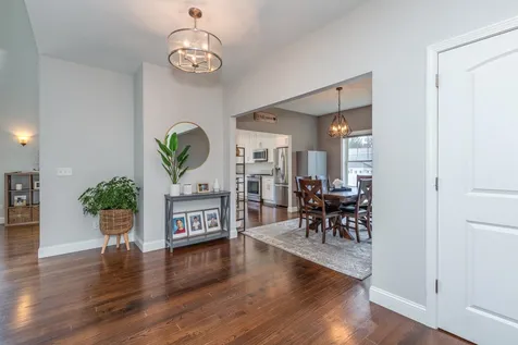 6 Goldenrod Lane Concord NH 03301