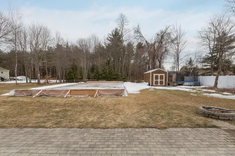 6 Goldenrod Lane Concord NH 03301