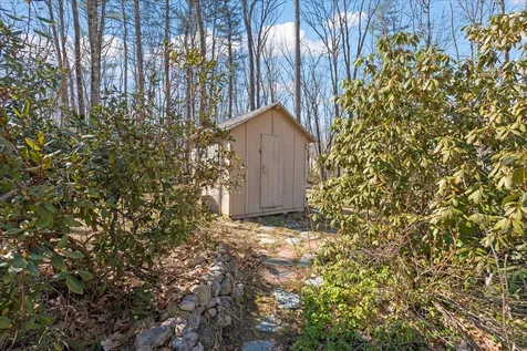 2 Steppingstone Road Bedford NH 03110