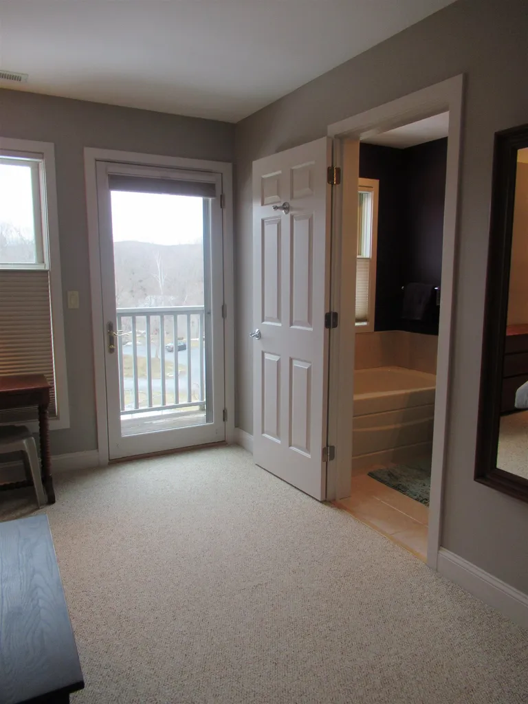 31 Catamount Road Hartford VT 05059