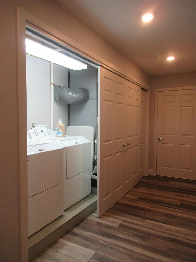 31 Catamount Road Hartford VT 05059