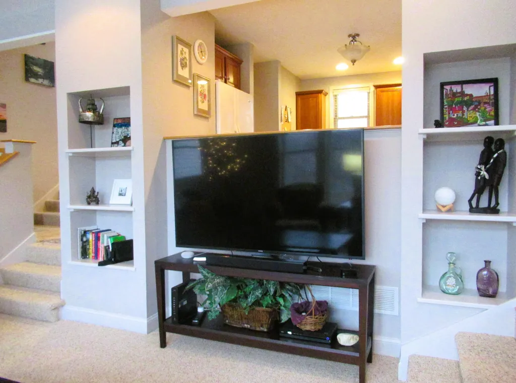 31 Catamount Road Hartford VT 05059