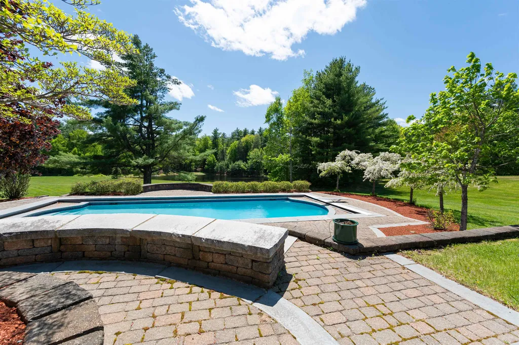 475 New Boston Road Bedford NH 03110