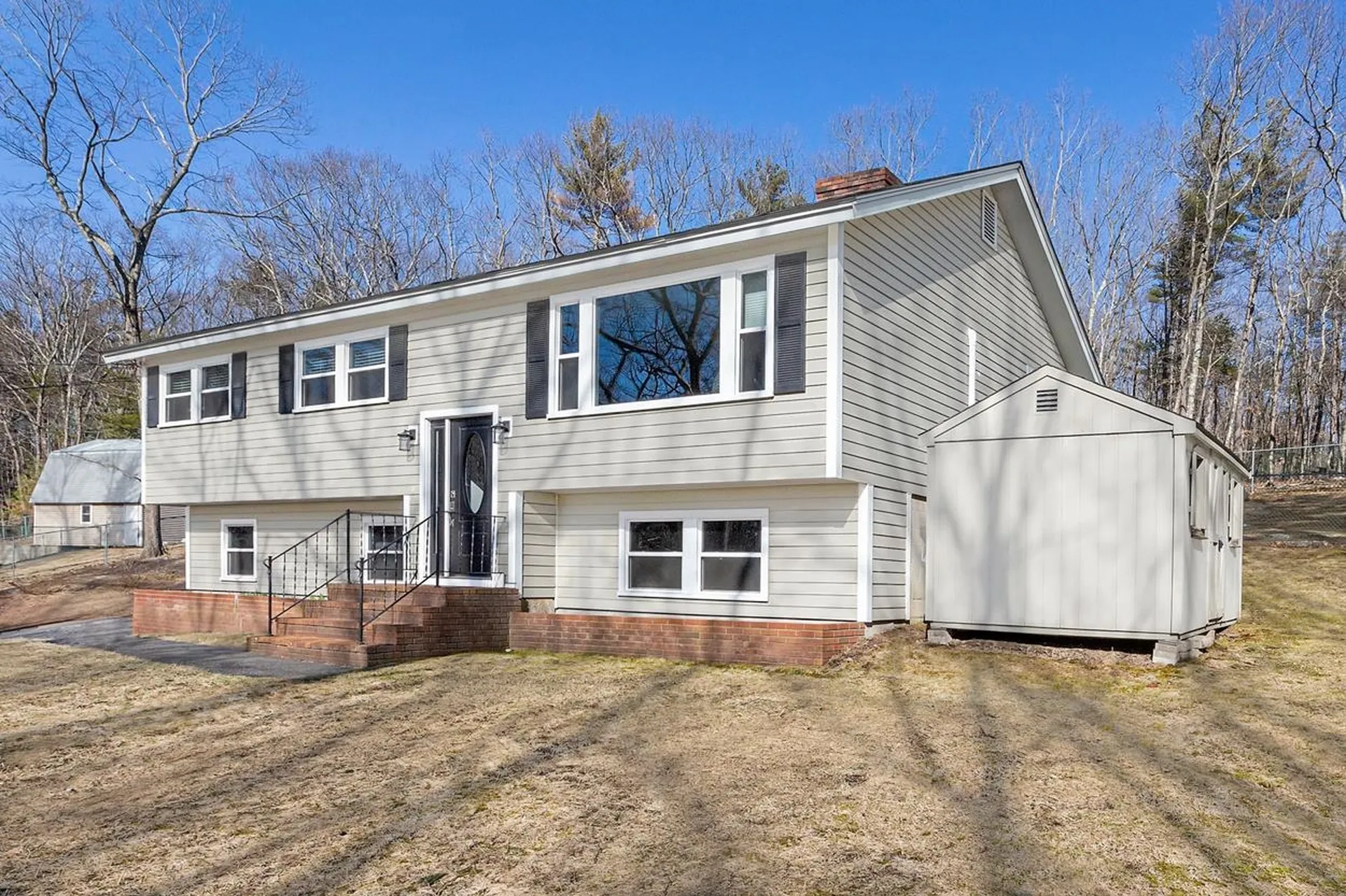 74 N Lowell Road Windham NH 03087