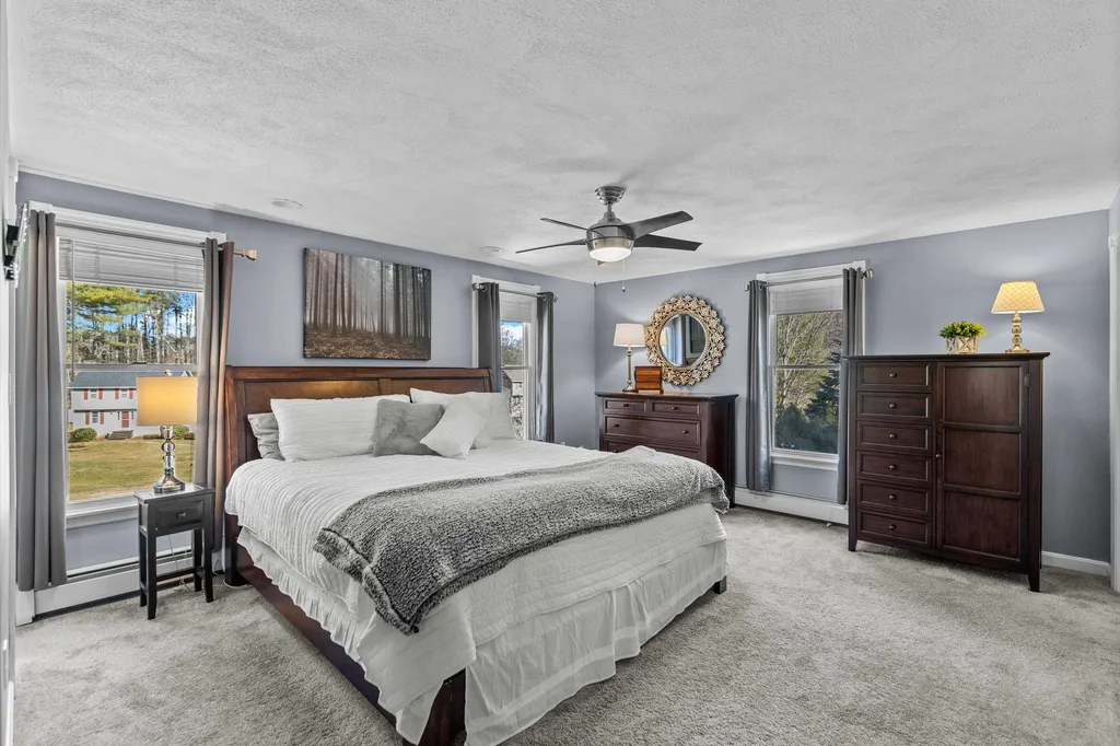 18 Crestwood Road Windham NH 03087