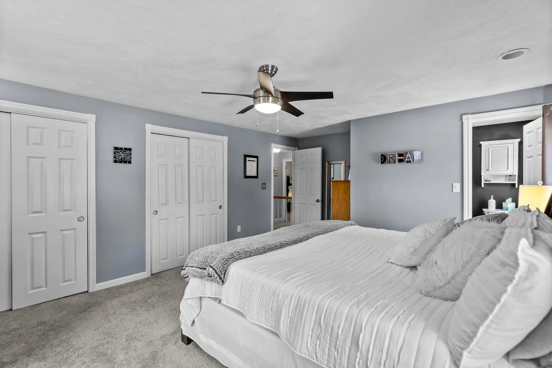 18 Crestwood Road Windham NH 03087
