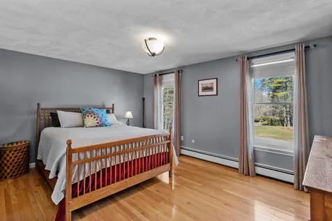 18 Crestwood Road Windham NH 03087
