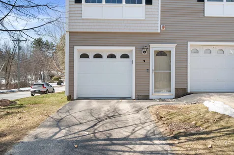 10 Dillon Way Laconia NH 03246