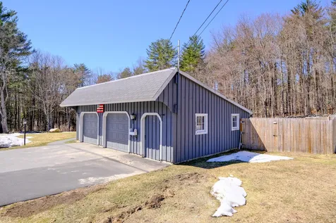 64 Highland Court Chester VT 05143
