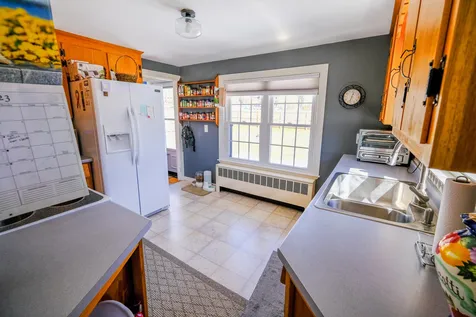 64 Highland Court Chester VT 05143