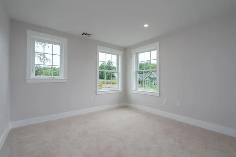 10 Midmark Lane Concord NH 03301