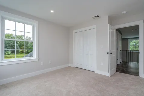 10 Midmark Lane Concord NH 03301