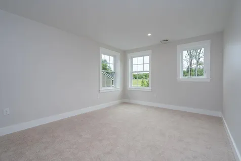 10 Midmark Lane Concord NH 03301