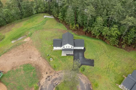 10 Midmark Lane Concord NH 03301