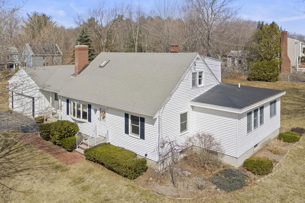 67a Glenwood Avenue Dover NH 03820